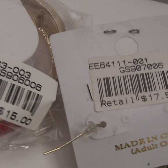 NWT BEAUTIFUL EFM EARRINGS & BRACELET RETAIL $32 - Picture 5 of 6